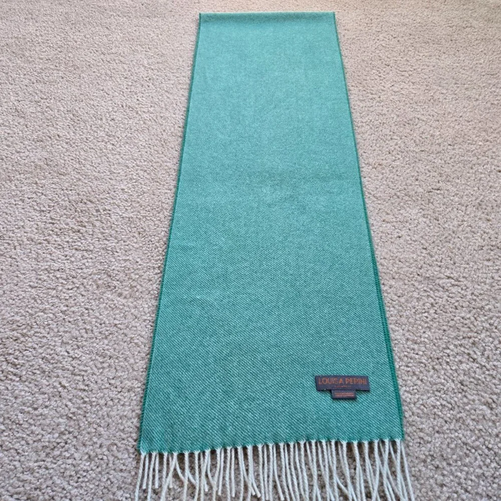 NWOT Cashmere Fringed Scarf Green Louisa Perini
